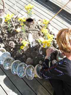 Tiburon Art Festival- Cindy Pierson Placing Jewelry